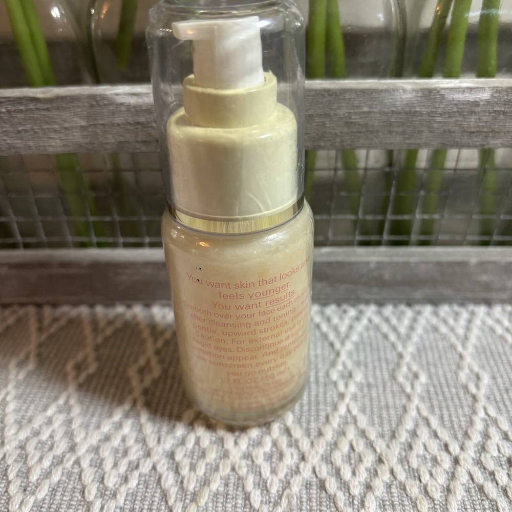 Joan Rivers Results Skin Care Daily Improvement Treatment Formula 1.7 fl oz. - Picture 3 of 4